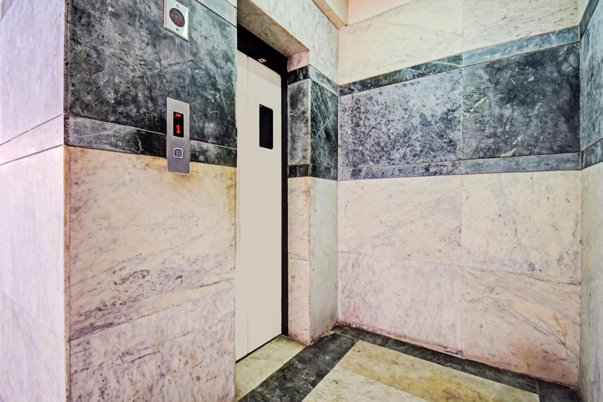 Collection O Motisarai Hotel Kolkata Exterior photo